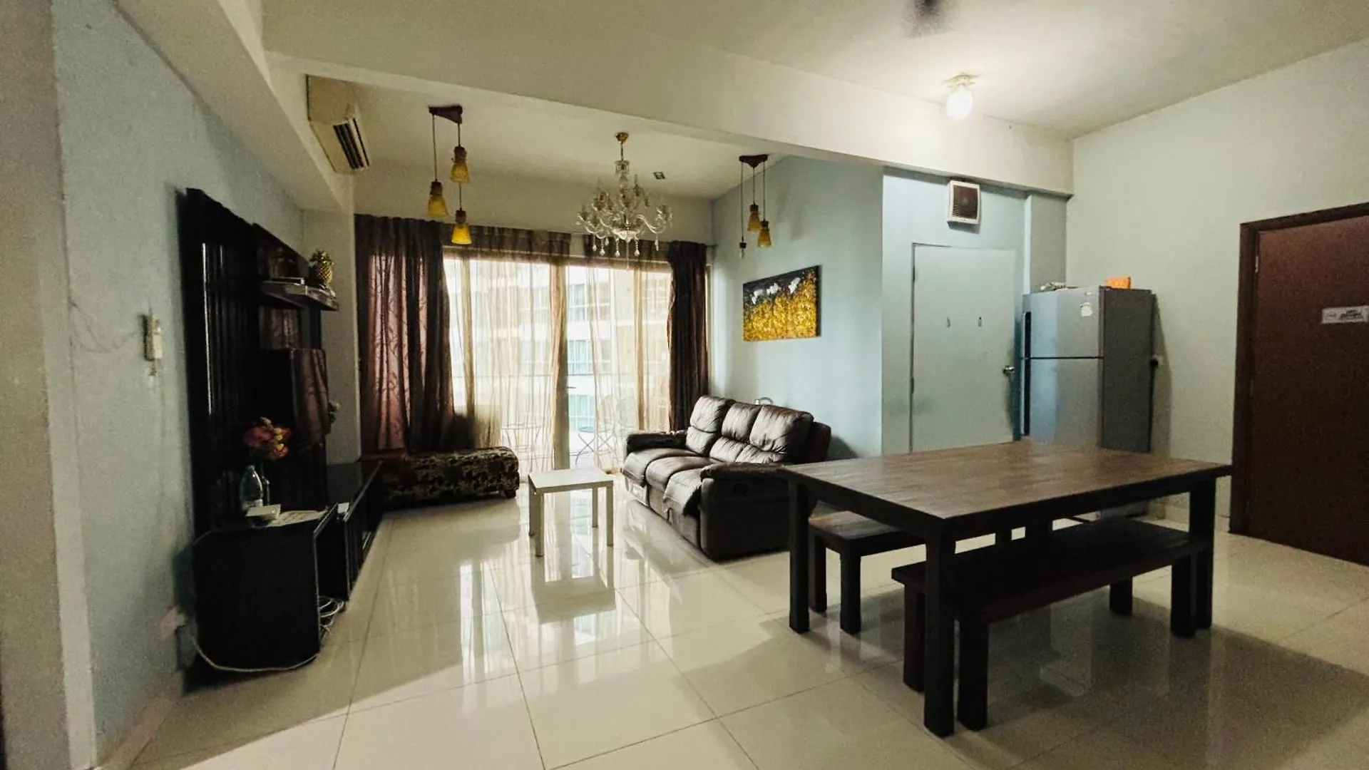 Regalia Skypool Klcc Friendly Hostel Kuala Lumpur